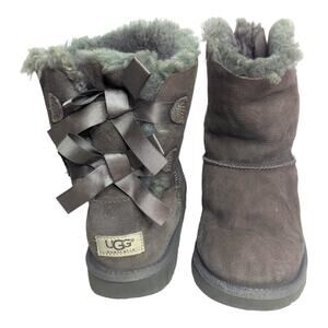 UGG Short Bailey‎ II 2.0 Gray Womens Sz 5 with Bows Suede Boots Sheepskin Lined